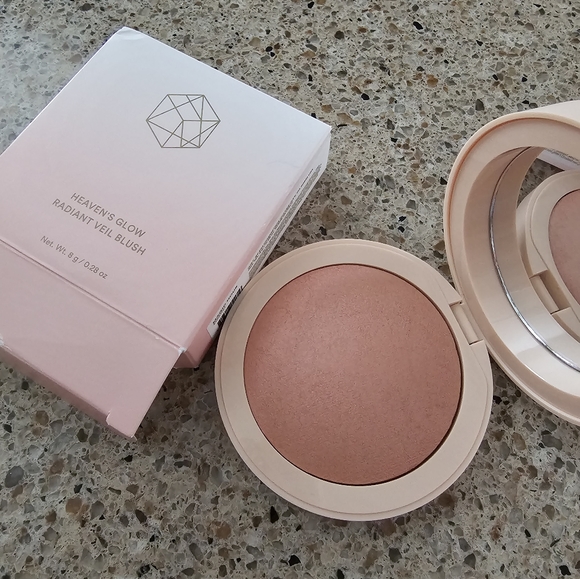 EM Cosmetics Other - EM cosmetics Magic hour blush